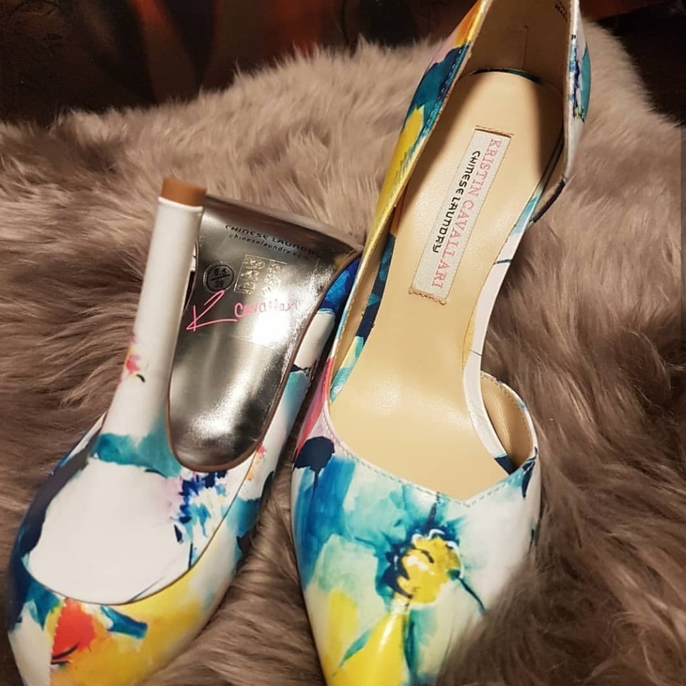 Shoes - Picture 2 of 3